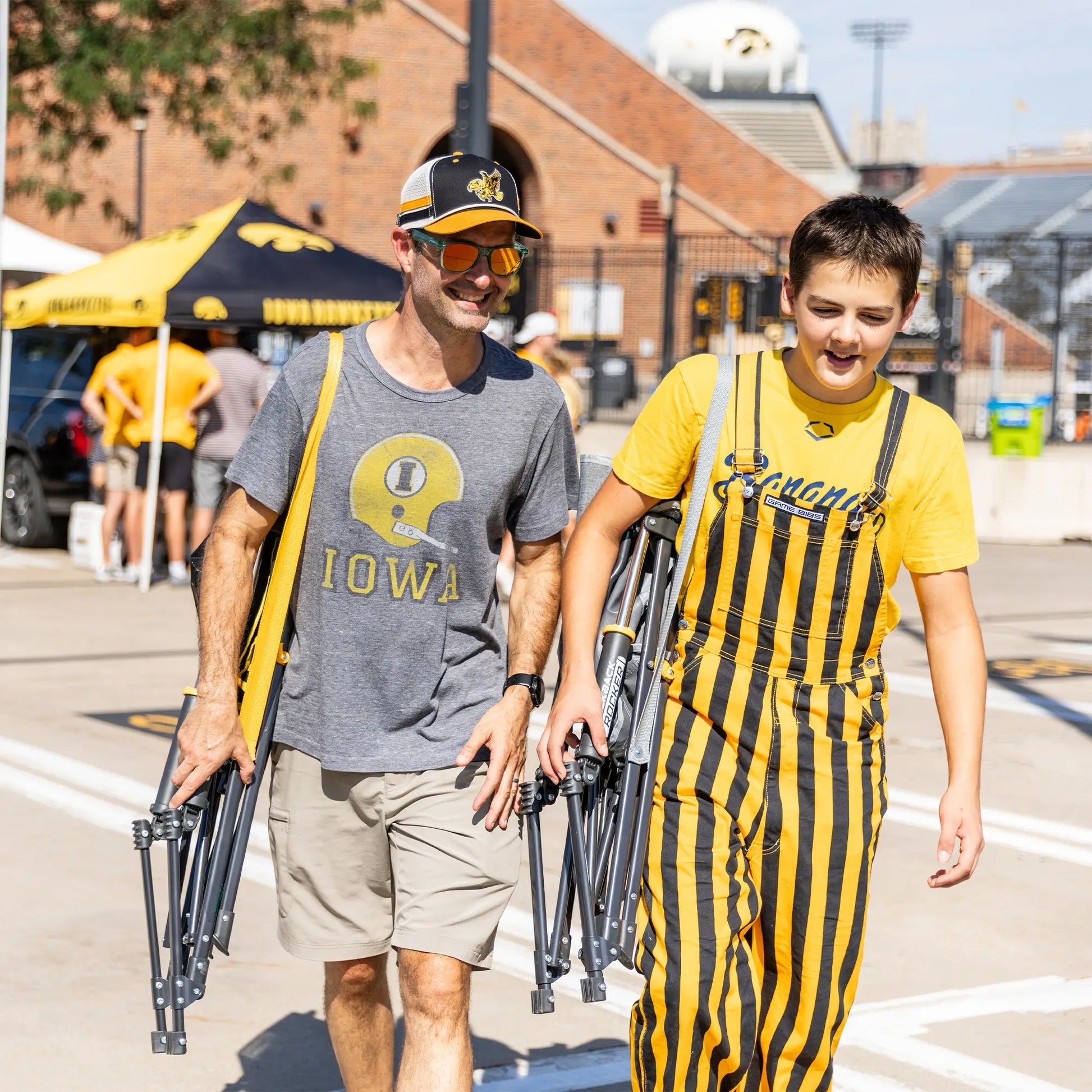 College Comfort Pro Rocker™ - Iowa Hawkeyes - Tailgate Style
